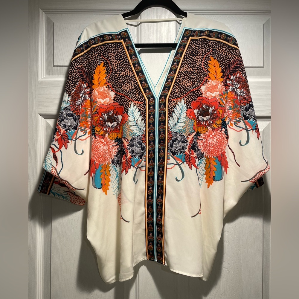 Rose & Olive Blouse. Top. Shirt. NWOT. XL. Floral. Flowers. Ivory. Orange.